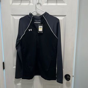 Under Armour Women’s Lightweight Zip Jacket, NWT, Size M, Retails for $70.
